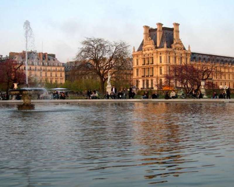 Intern in Paris