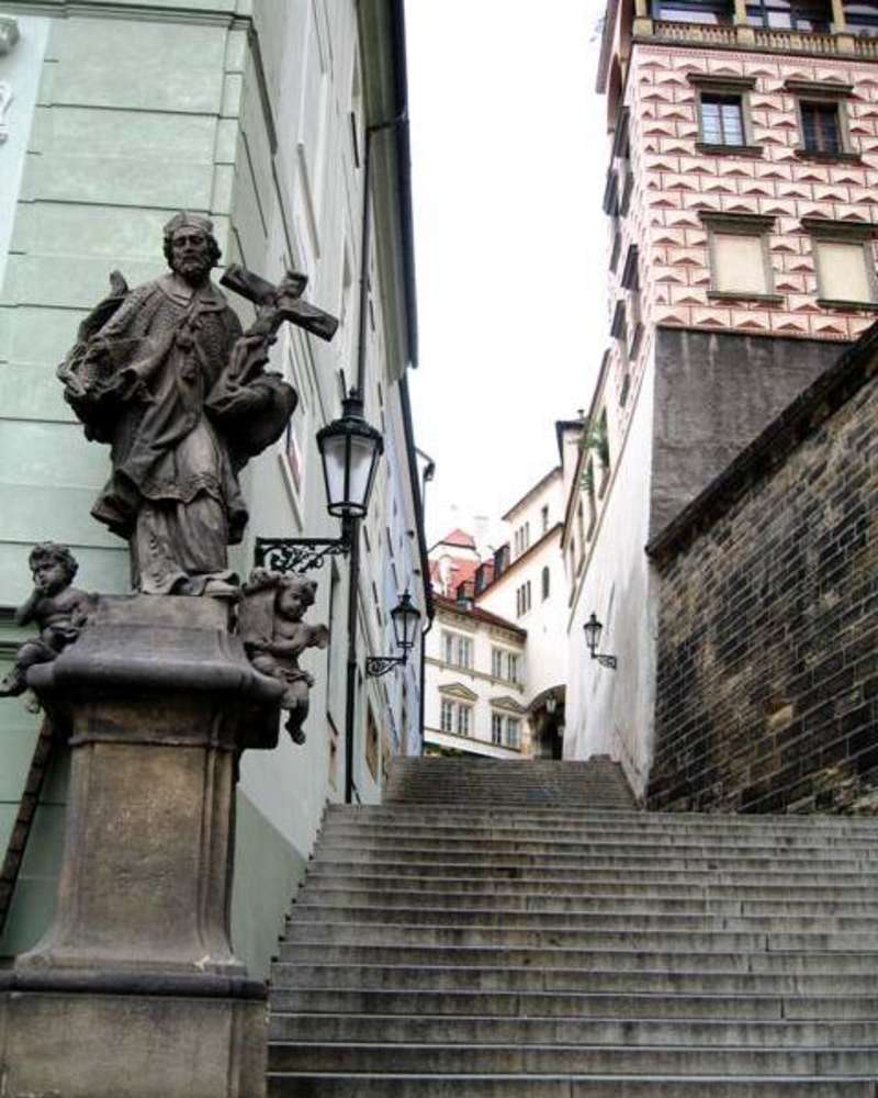 Intern in Prague