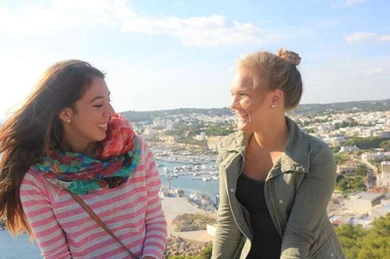 make international friends in Italy