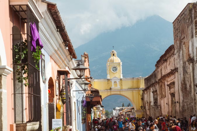 IVHQ Volunteers Exploring Antigua in the weekend in Guatemala