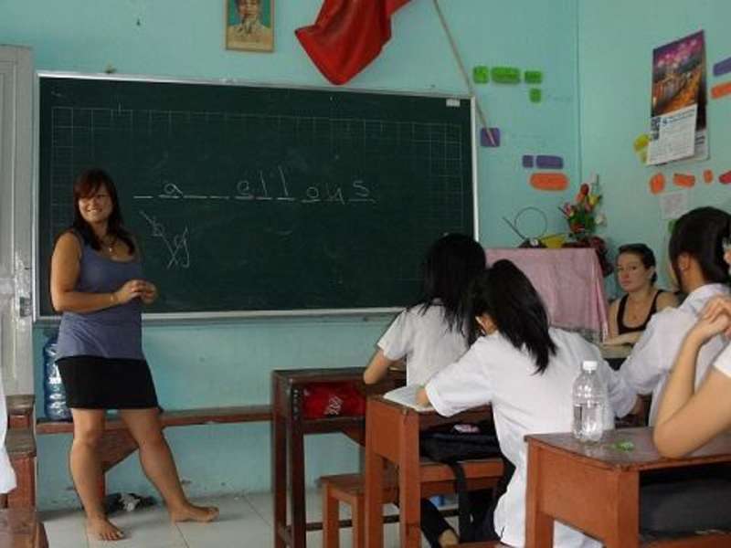 Teaching and Assisting in Schools in Vietnam with Love Volunteers!