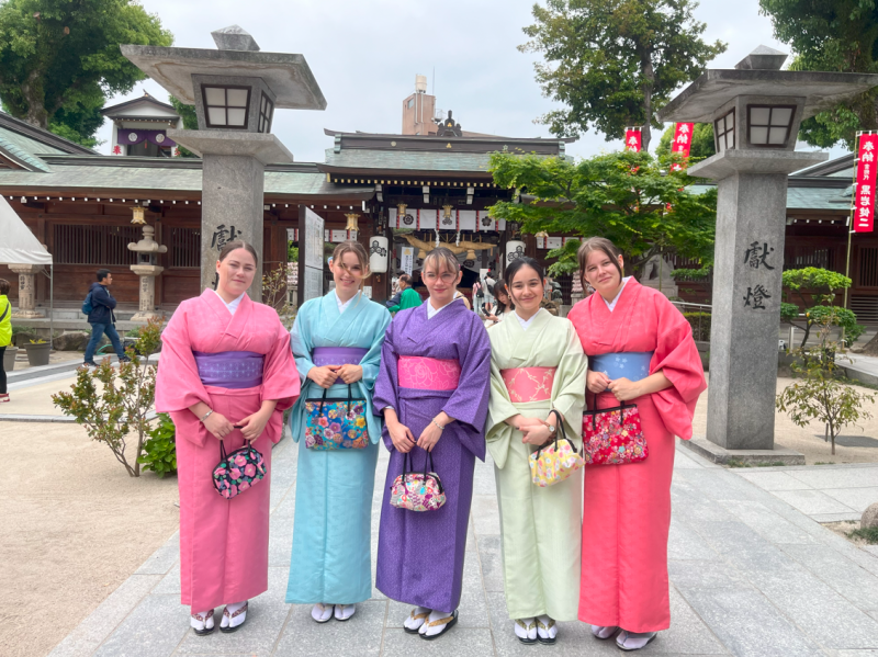 Kimono wearing