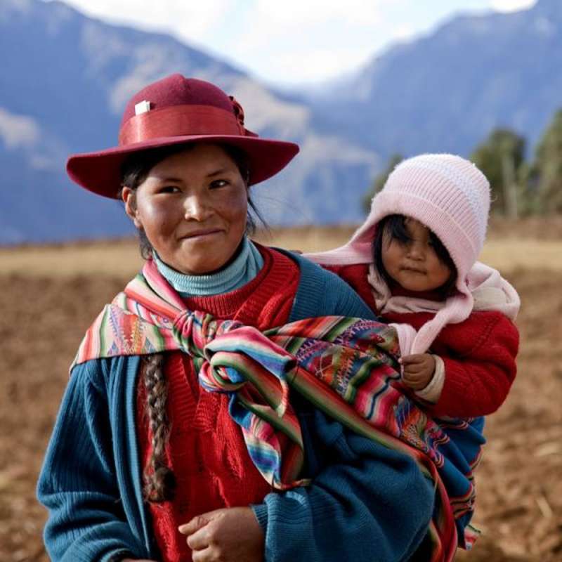 Community service work with underage mothers