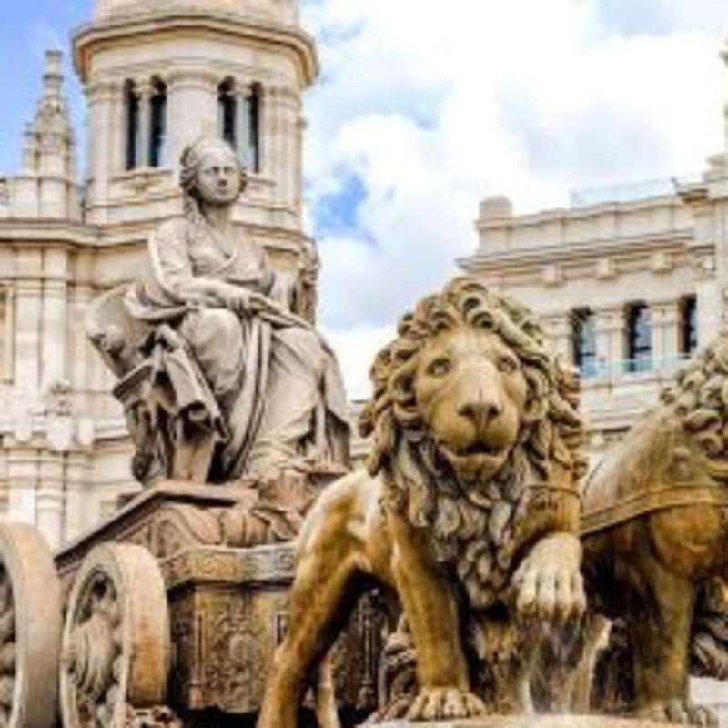 lion statues in Madrid