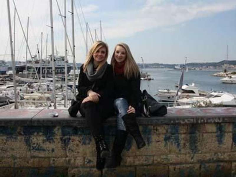 Live with a host family in Italy