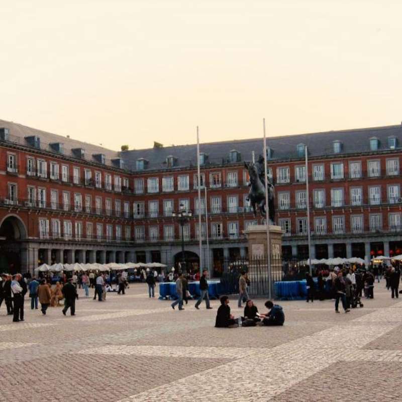 Madrid Plaza Intern in Madrid - Adelante Abroad