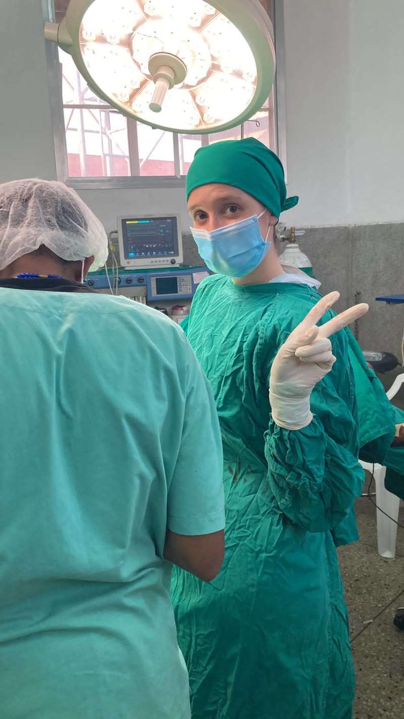 medi trip hospital assistants volunteering
