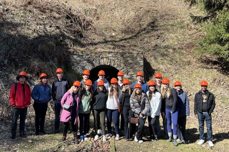 Mine entrance student group Prague