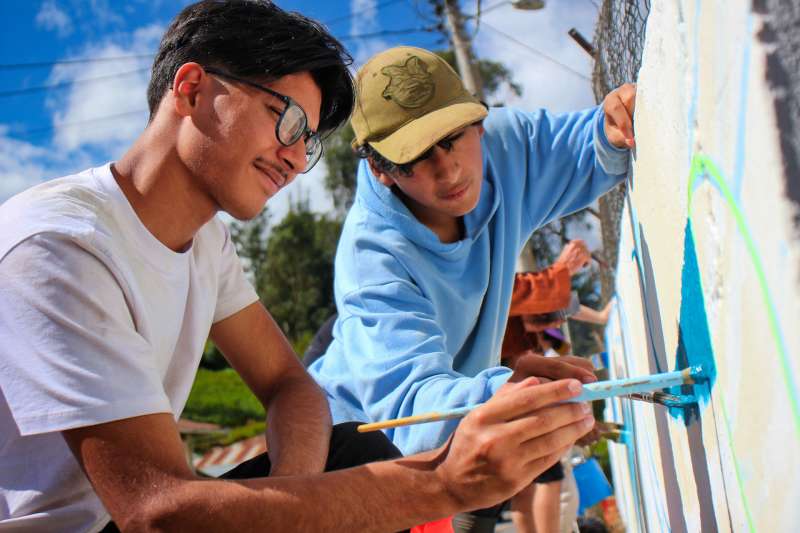 Mural painting arts ecuador internship south america