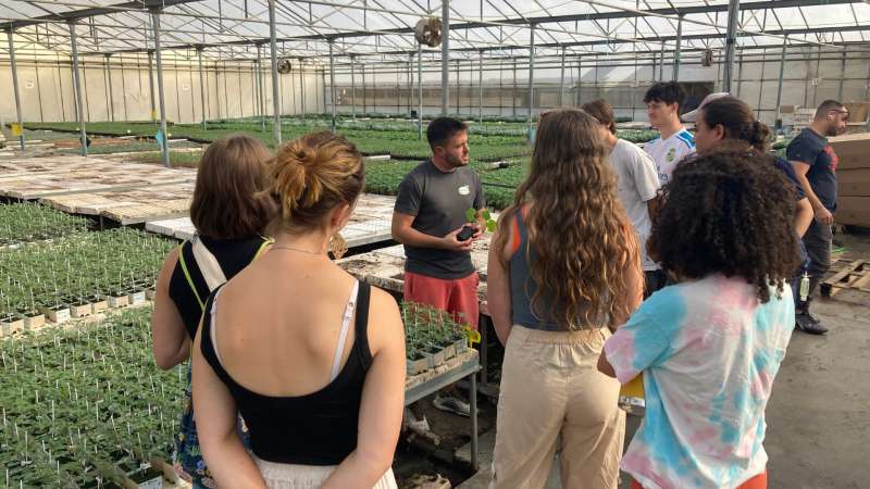 Plant, harvest, & learn in an Italian community