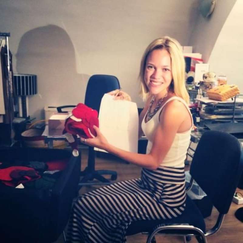 Rome intern showing an envelope
