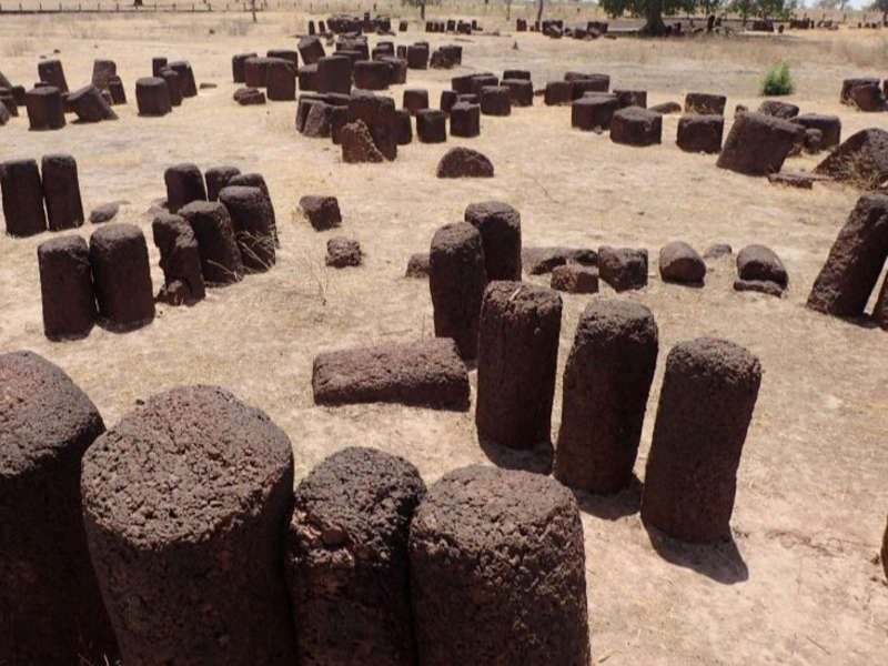 Stone_circles_Sine_Ngayene