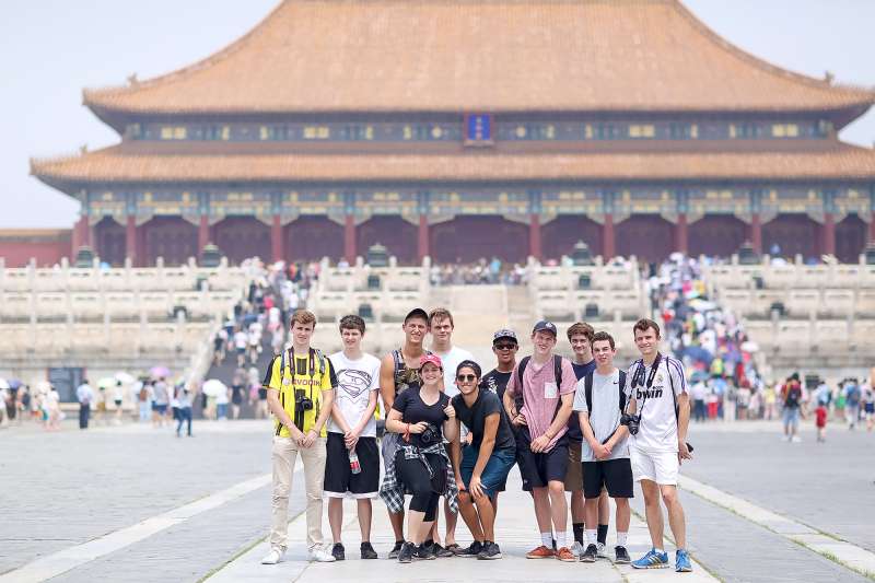 Student group in front of a temple in China