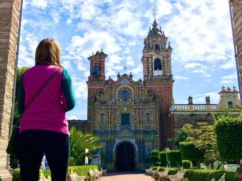 Student on January snowbird Spanish Immersion Course at Pueblo Mágico church