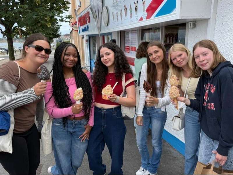 Students eating ice cream in Dublin