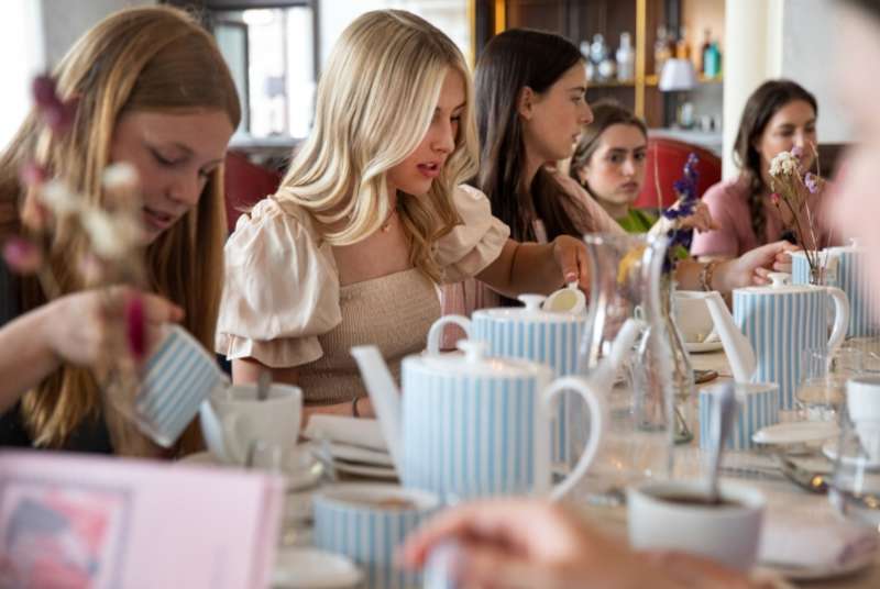 Students enjoying tea