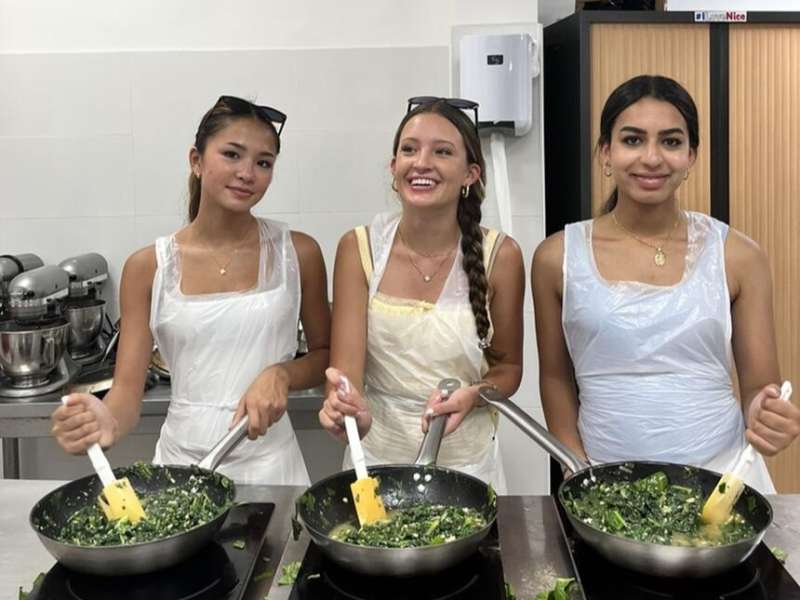 Students making an omelette in Nice