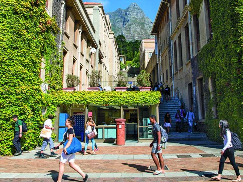 Students walk across UCT campus