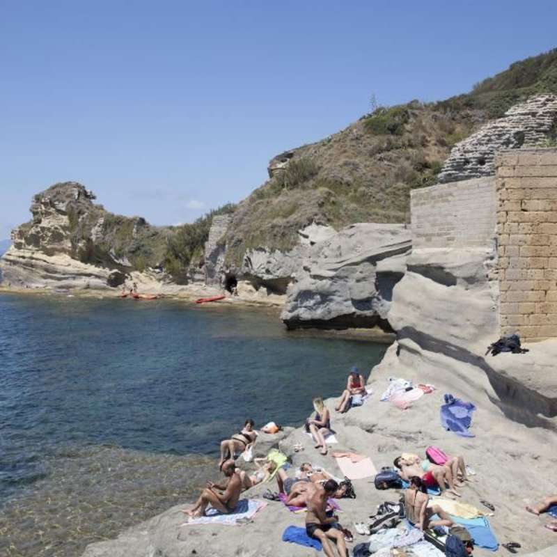 Volunteer in Italy