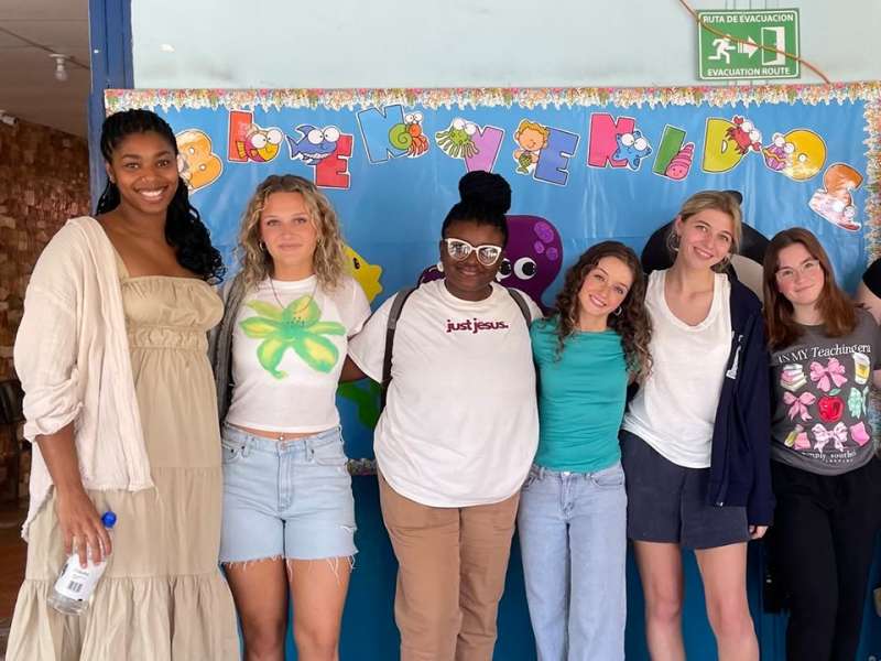 Teach English in Peru with Maximo Nivel