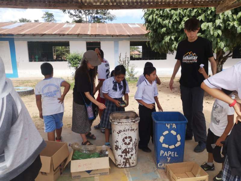 Teaching volunteer in Peru