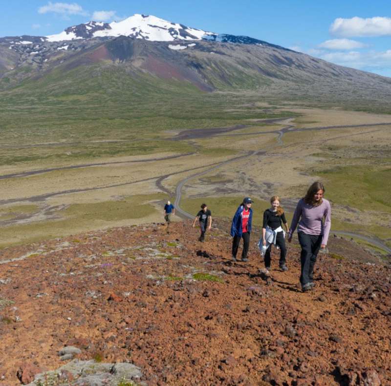 teens-hiking-iceland