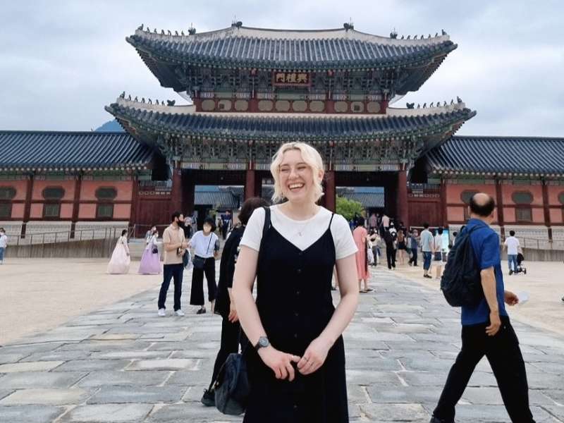 TEFL teacher visiting Gyeongbokgung Palace in Seoul during a weekend trip in South Korea.