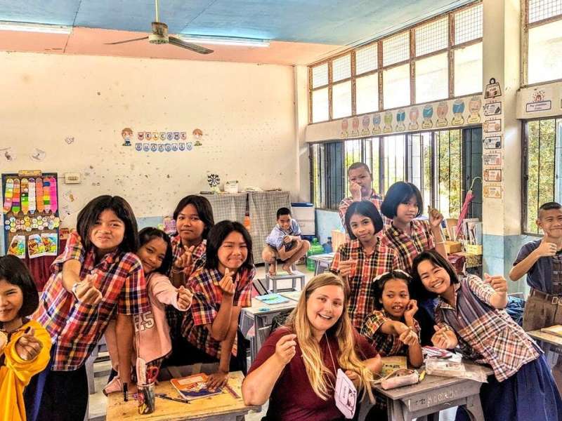 Volunteer in a classroom