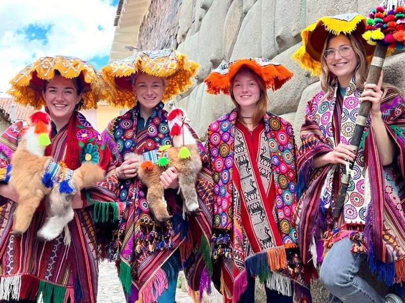 Volunteer in Latin America - Costa Rica, Guatemala, & Peru