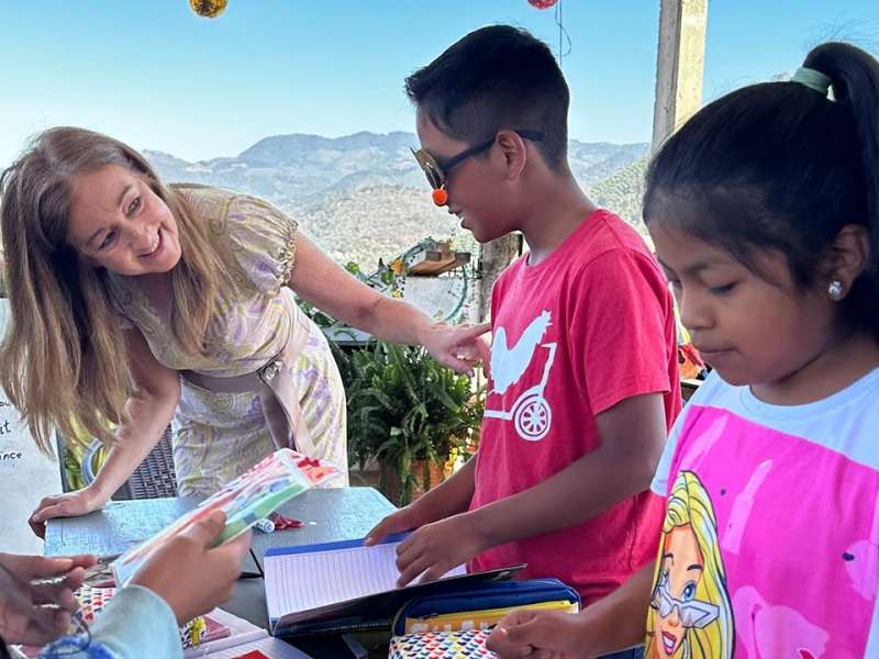 Volunteer in Latin America - Costa Rica, Guatemala, & Peru