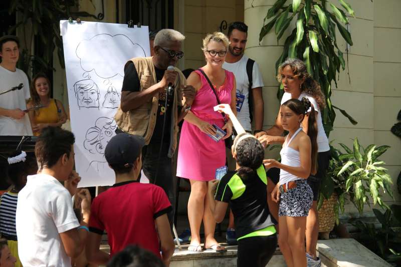 Volunteer Paseo del Prado