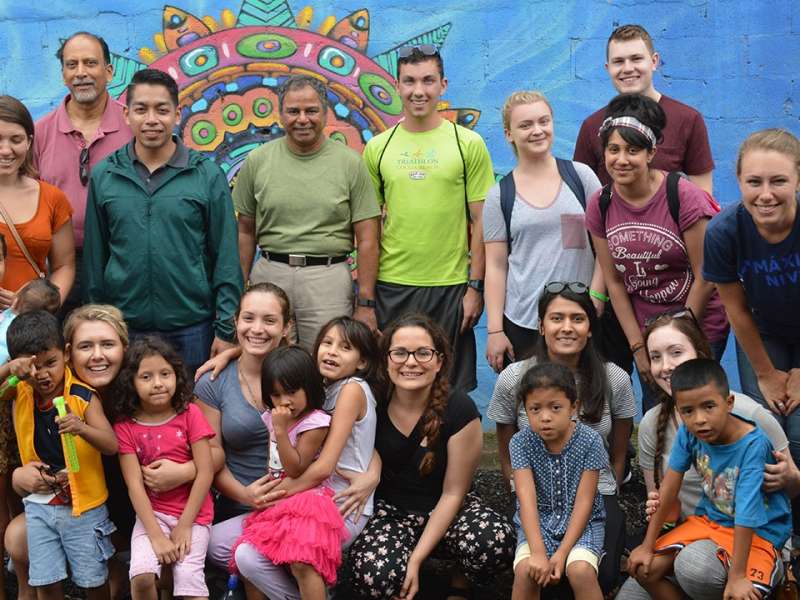Volunteering with kids in Guatemala