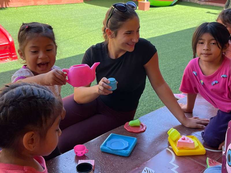 Volunteering with kids in Guatemala