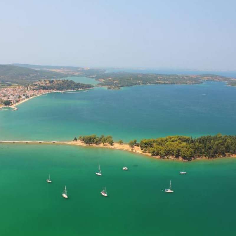 volunteer in greece