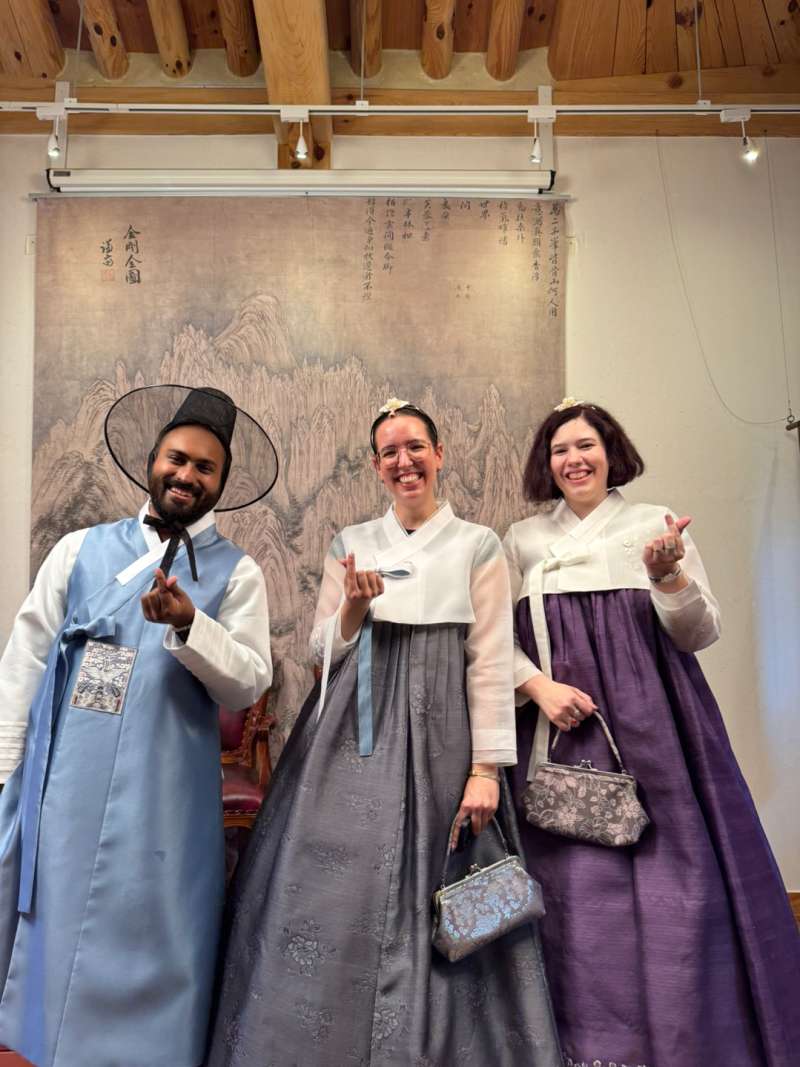 Wearing Hanbok and exploring Seoul